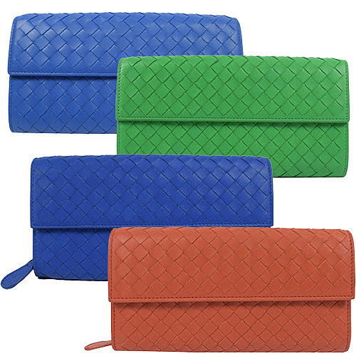 BOTTEGA VENETA 
編織小羊皮扣式長夾