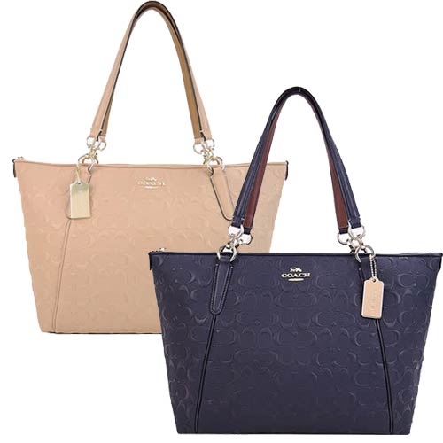COACH 
浮雕LOGO托特包